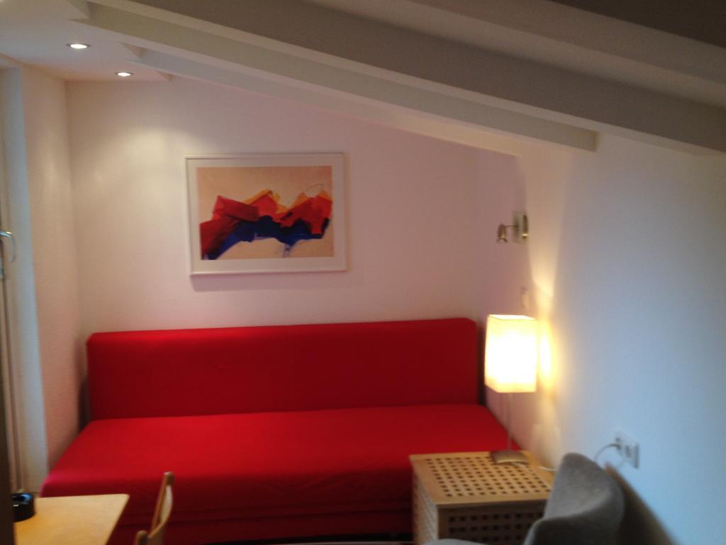 Gastehaus Winkler Hotell Karres Exteriör bild