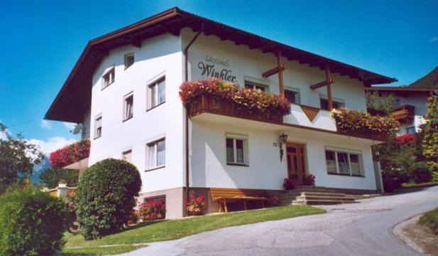 Gastehaus Winkler Hotell Karres Exteriör bild